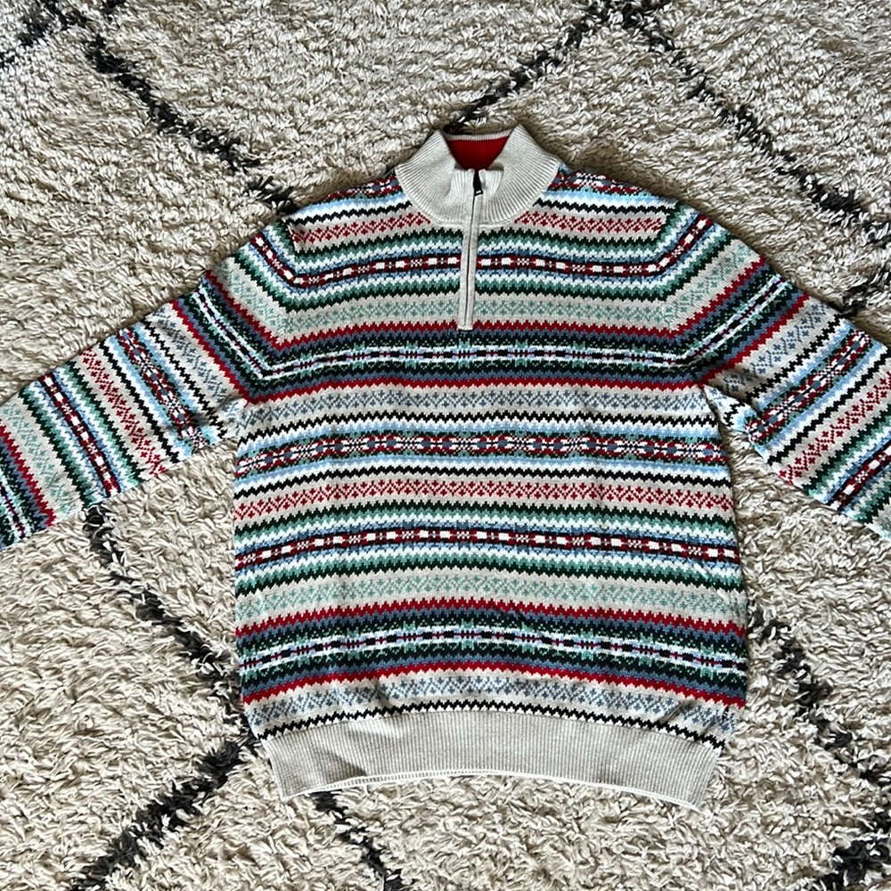 Beautiful Nautica Sweater XXL, perfect for comfort and style.